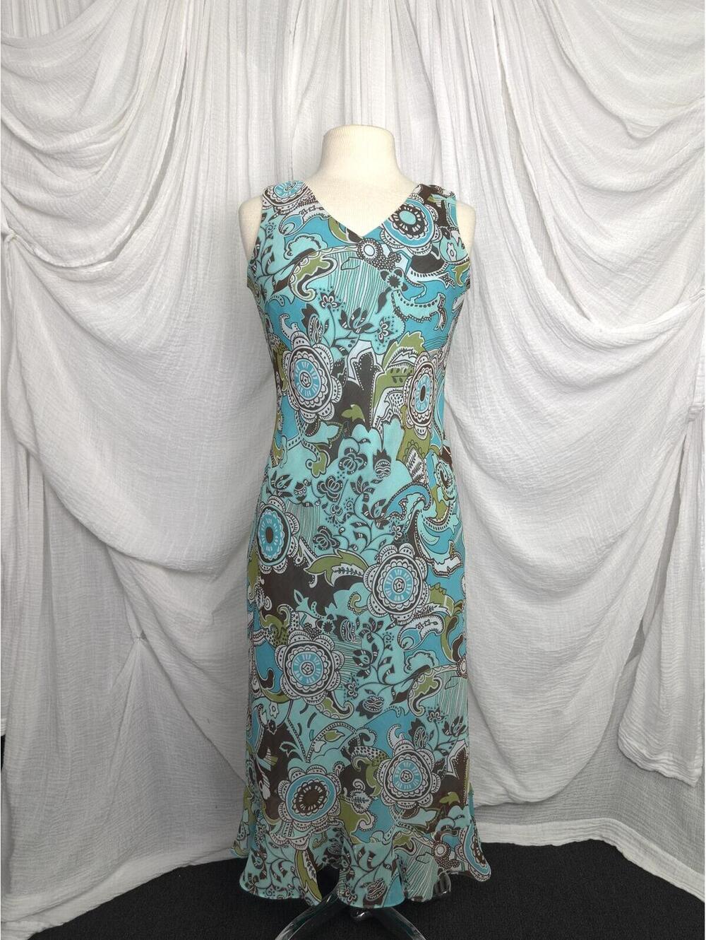 Vintage Indie Boho V-Neck Maxi Dress with Blue Floral Print